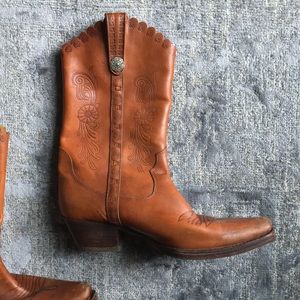 Aldo cowboy boots, 38